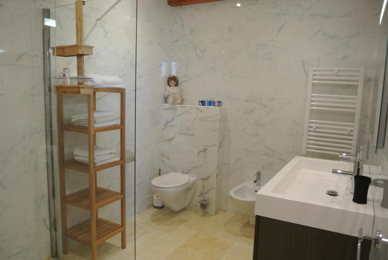 Grand Tamaris Hosting Bed and Breakfast Arles Buitenkant foto