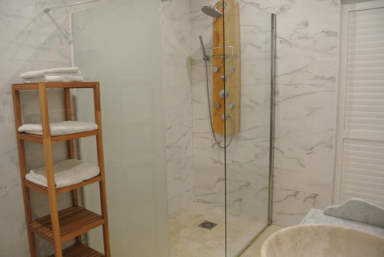 Grand Tamaris Hosting Bed and Breakfast Arles Buitenkant foto