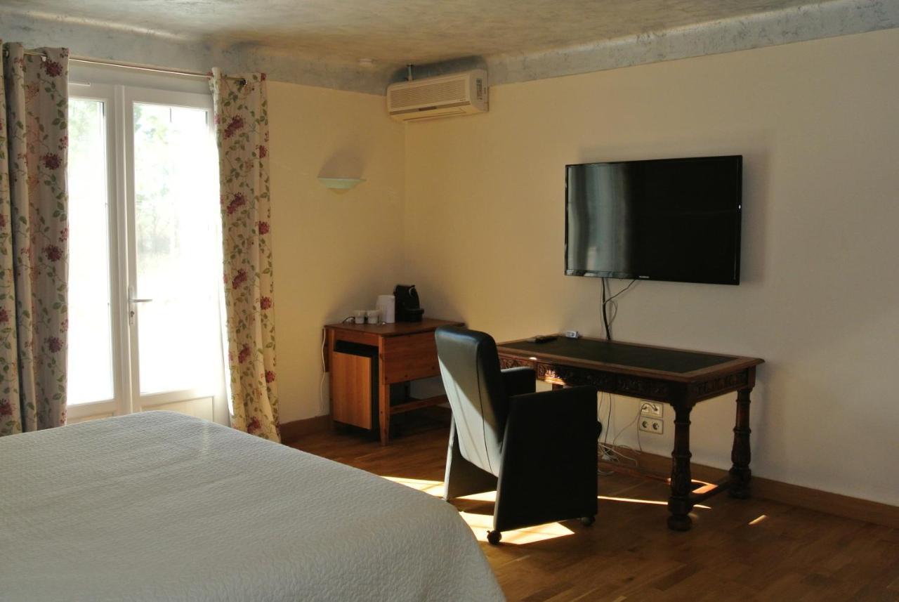 Grand Tamaris Hosting Bed and Breakfast Arles Buitenkant foto