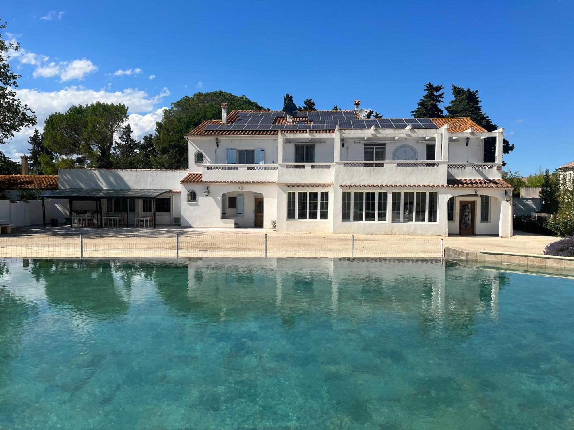 Grand Tamaris Hosting Bed and Breakfast Arles Buitenkant foto