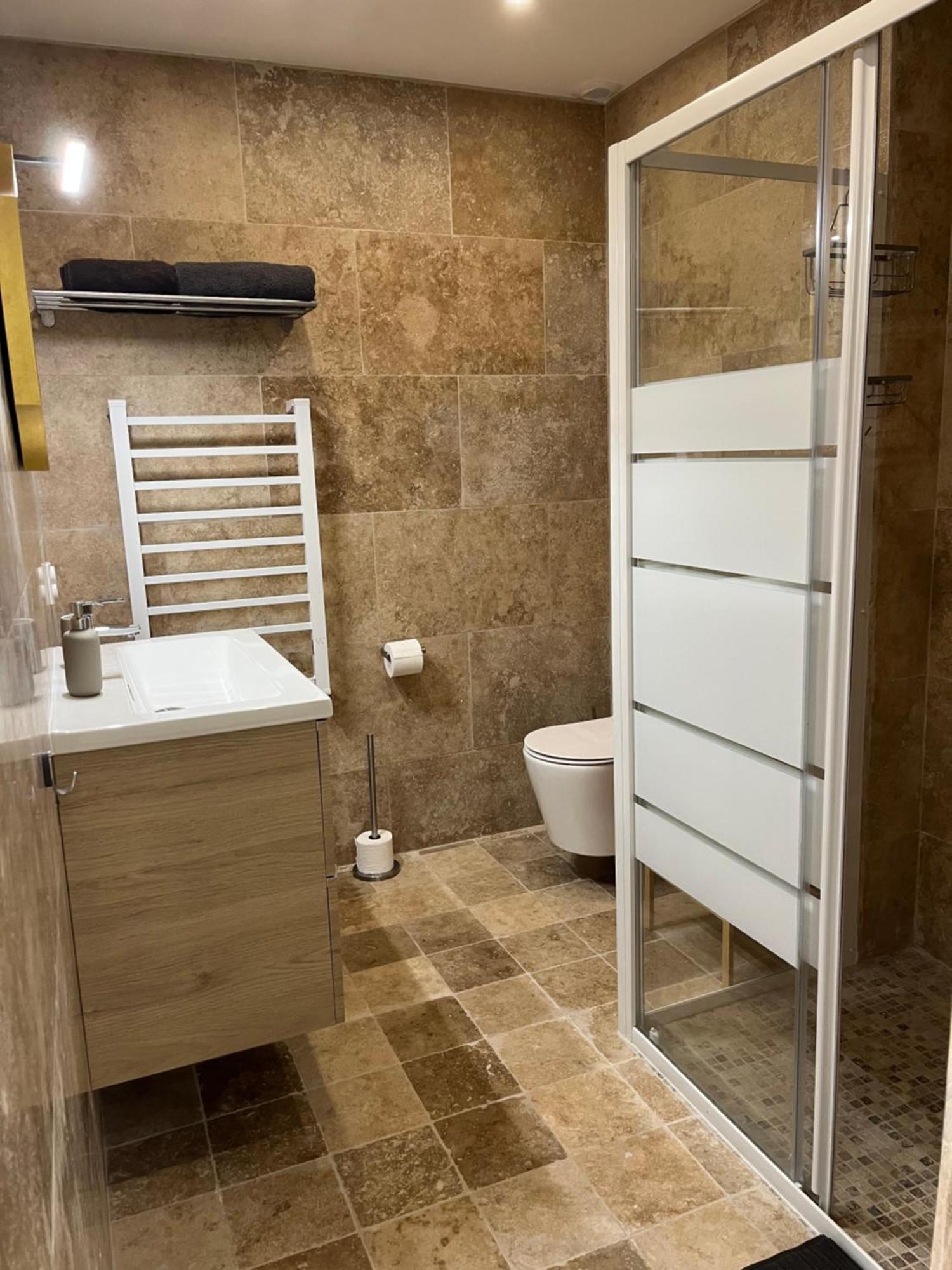 Grand Tamaris Hosting Bed and Breakfast Arles Buitenkant foto